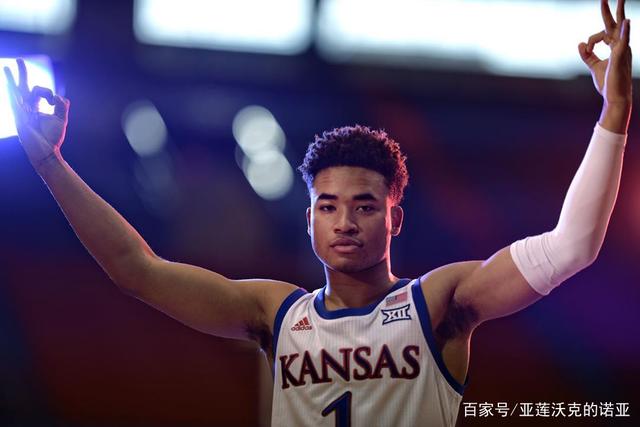 中国U17女足3:0胜曼城 小组赛三战不失球晋级